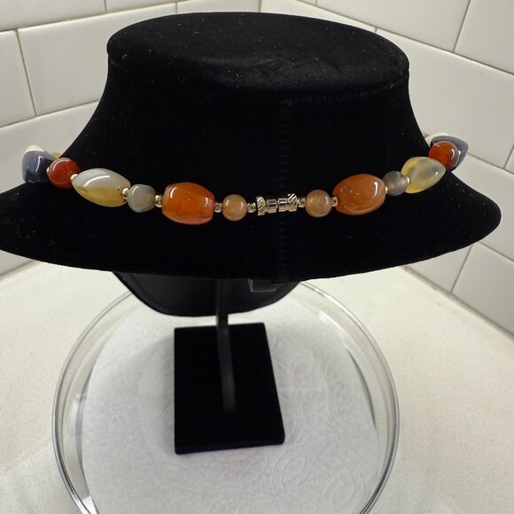 Gorgeous Vintage Stone Necklace - Picture 5 of 7